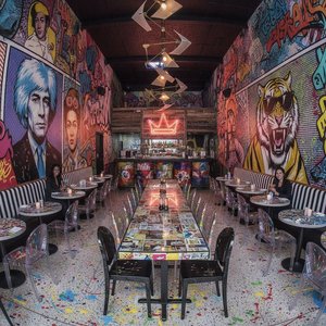 Dine in Style: The Ultimate Trend Forecast for Bold Pop Art & Street Art in Modern Restaurant Interiors