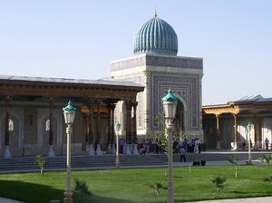 muḥammad ibn ismā‘īl al-bukhārī