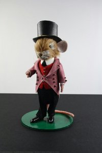 Mouse In Bank Of England Livery — Francis Edward Ledwidge
