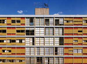 Louveira Building — João Batista Vilanova Artigas