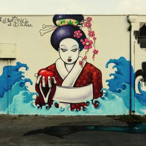 Pow! Wow! Hawaii 2012 - Geisha Mural — Emmanuel Katché