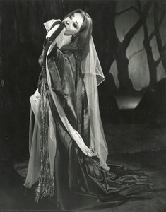 Vivien Leigh As Lavinia,titus Andronicus — Angus Rowland Mcbean