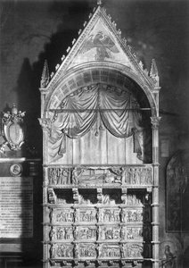 Monument To Bishop Guido Tarlati — Agostino Di Giovanni