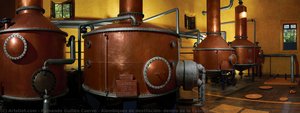 Alambiques De Destilación, Dentro De La Fábrica La Rojeña En Tequila, Jalisco — Fernando Guillén Cuervo