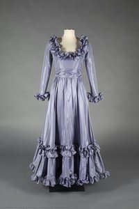 Evening Dress — Óscar Arístides De La Renta Fiallo