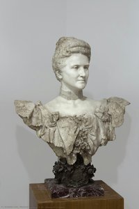 Queen Mª Cristina — Mariano Benlliure Y Gil