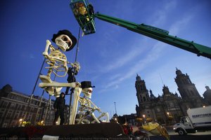 Preparación En El Zócalo — Colectivo Última Hora