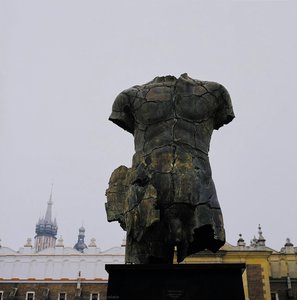 Torso Alato Screpolato — Igor Mitoraj