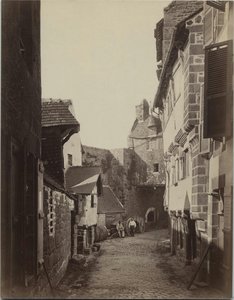 Le Mont Saint-michel, La Grande Rue (à Droite, La Maison De La Sirène) — Étienne Neurdein And Louis-antonin Neurdein