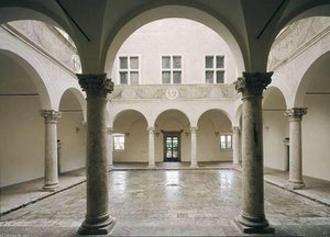 Courtyard — Bernardo Rossellino