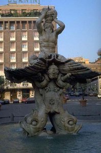 Fontana Del Tritone — Gian Lorenzo Bernini