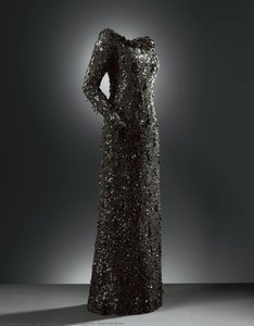 Evening Dress — Κριστόμπαλ Μπελενγκιάγκα