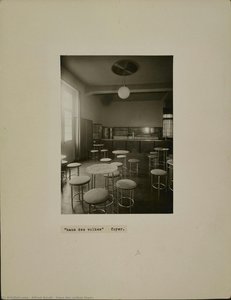 Haus Des Volkes Foyer. — Alfred Arndt