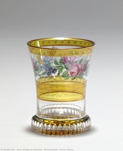 Rimmed Beaker “honour Women” — Anton Kothgasser Workshop