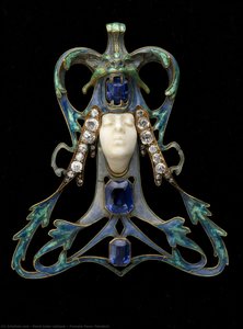 ‘female Face’ Pendant — René Jules Lalique