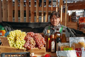 Grape Seller — London News Agency Photos, Ltd