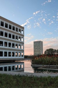 Part Of The Federal Court Of Auditors Palace At Dawn, Next To The National Congress Building At Esplanada Dos Ministérios — Maria Fernanda Garcia Palma De Cintra