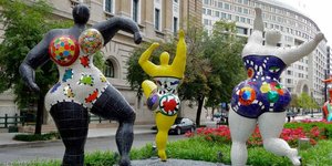 The Three Graces (2) — Niki De Saint Phalle