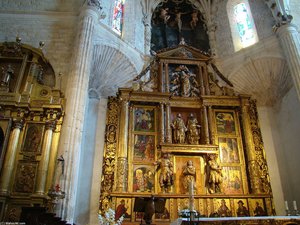 Main Altarpiece, Work By Pedro Berruguet, Inocencio Berruguete And Esteban Jordán. Calvary By An Apprentice Of Berruguete — Esteban Jordan