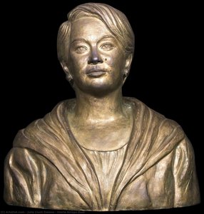 Gloria Arroyo Bust — Julie Lluch Dalena