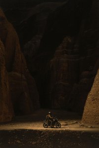 Chiaroscuro of the Earth: The Solitary Wayfarer