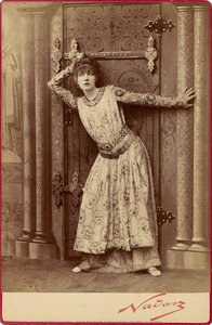 [sarah Bernhardt As The Empress Theodora In Sardou — Gaspard Félix Tournachon