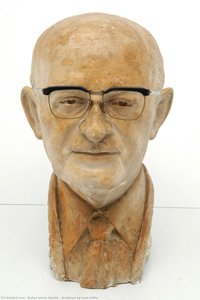 Sculpture By Leon Feffer — Zoltan Istvan Gyurko