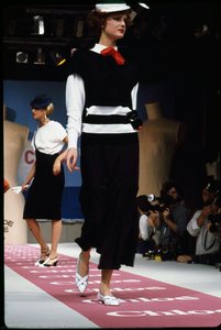 Runway Photograph Of Chloé, Spring/summer 1984 Collection — Karl Lagerfeld