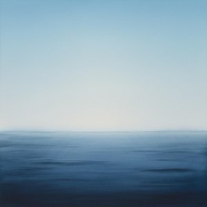 Ätherischer Horizont: Eine Singuläre Studie Von Unendlichem Blau Und Stillem Nebel