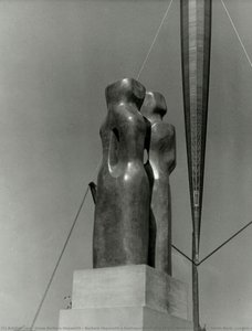 Barbara Hepworth’s Contrapuntal Forms At The Festival Of Britain, South Bank, London, With The Skylon, 1951. Photograph By Anthony Panting — Barbara Hepworth