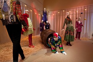 Rare Bird Of Fashion: The Irreverent Iris Apfel — Kathleen Tarantola