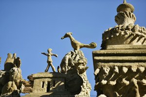 Bird On The North Facade (detail Of The Ideal Palace) — フェルディナン・シュヴァル
