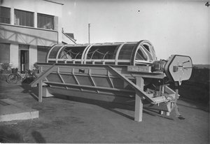 Horizontal Press With Rotating Cage — Cmmc, Constructions Méca-métalliques Chalonnaises