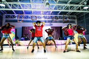 Grupo De Dança No Sarau Dona Verônica — Davi Mello