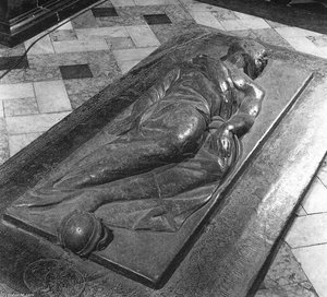 Tomb Of Sir William Curle — Nicholas The Elder Stone