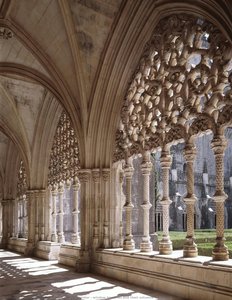 Royal Cloister - Window Traceries And Their Columns — Mateus Fernandes