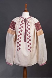 Aievea Collection; \nmuntenia Traditional Shirt;\nbased On Artefact Of The National Museum Of The Romanian Peasant — Carmen Florea Voicu