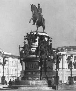 Monument To Nicholas I — Pëtr Karlovič Klodt