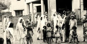 Partition 1947 - Women At A Refugee Camp — Faustin Elmer Chaudhry