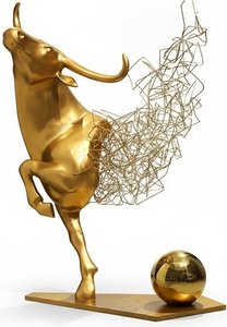 Golden Bull Sculpture - Bold Statement Piece For Luxurious Homes