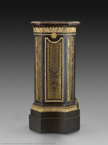 Pair Of Octagonal Pedestals — André-charles Boulle