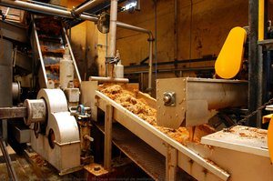 Proceso Industrial De Molienda Del Agave. — Fernando Guillén Cuervo