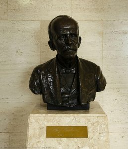 Busto De Rui Barbosa — H Leao Velloso