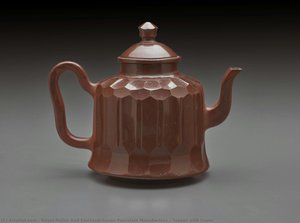 Teapot With Cover — Meissenin Posliinitehdas