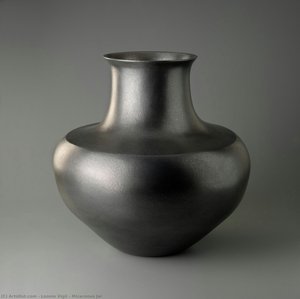 Micaceous Jar — Lonnie Vigil