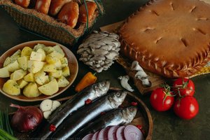 Composition With Fish — London News Agency Photos, Ltd
