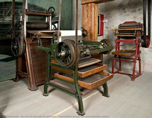 Tranciatrice-piegatrice Meccanica Per Pasta — Niccolò Di Giacomo Da Bologna