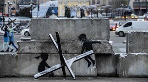 Kyiv, Khreshchyatyk 9 — Banksy