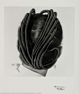 Untitled — Johnson Donatus Aihumekeokhai Ojeikere