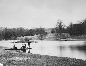 A Boating Party On The Lake At Ditchley Park, Spelsbury, Oxfordshire — Henry William Taunt